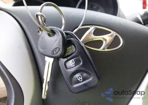 2012 Hyundai Elantra Gls z USA, uszkodzony, nr VIN 5NPDH4AE3CH091803